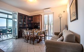 162 - La Veranda Sull'Acqua, Fronte E Vista Mare Riva Trigoso, Posto Auto Privato